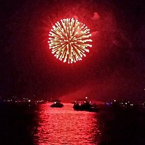 Bundle Bundle Bundle and receive a free gift